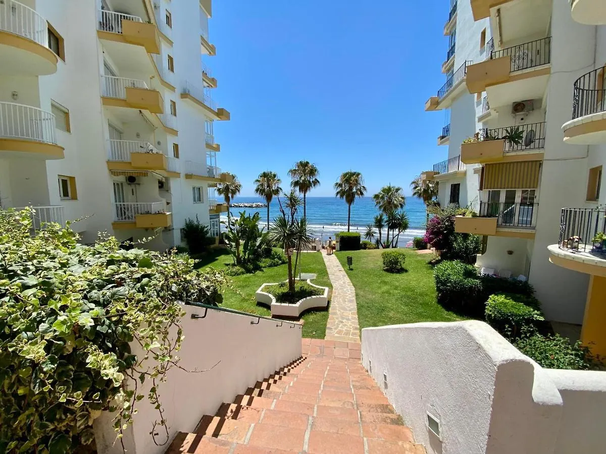 Apartment Overlooking The Beach Μαρμπέλλα Ισπανία