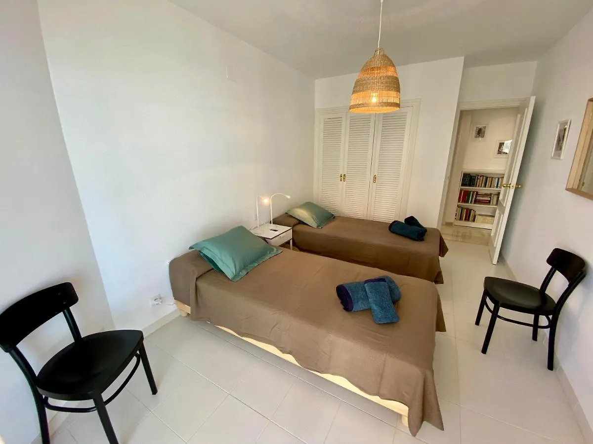Apartment Overlooking The Beach Marbella Espanha