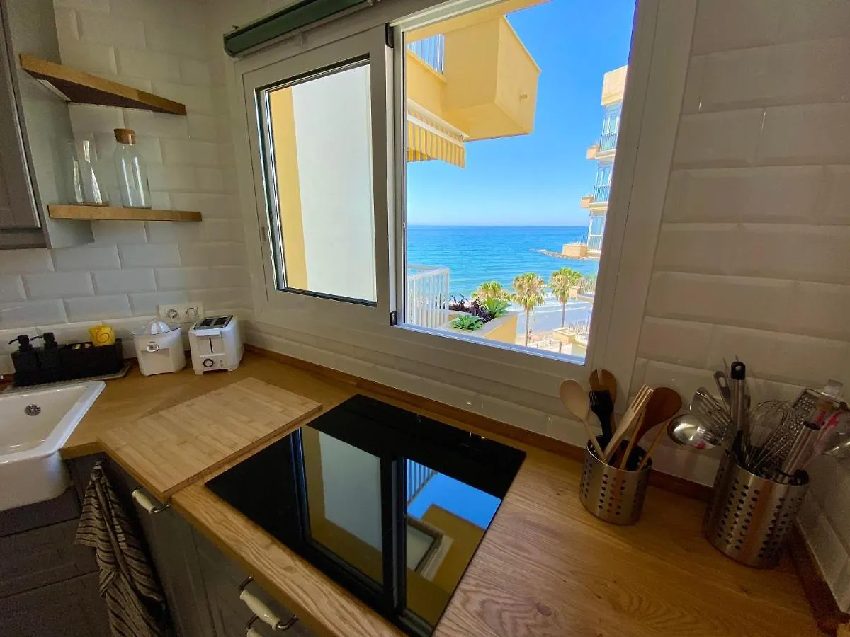 Apartment Overlooking The Beach Marbella